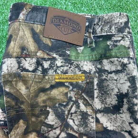 Diamond Cut Jeans Mens 36x30 Camo Mossy Oak Straight Leg Distressed Denim - Picture 2 of 7